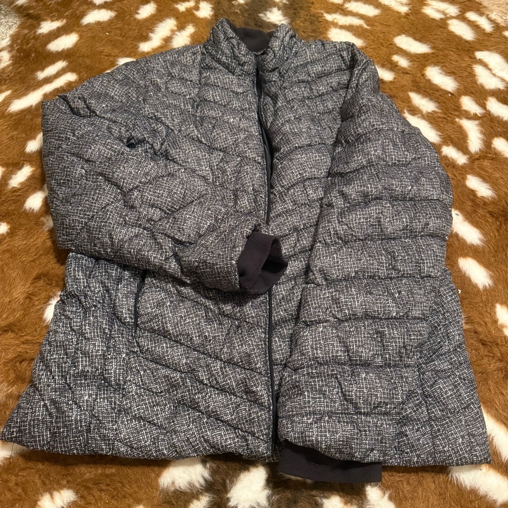 Xersion Black and Gray Women's Puffer Jacket